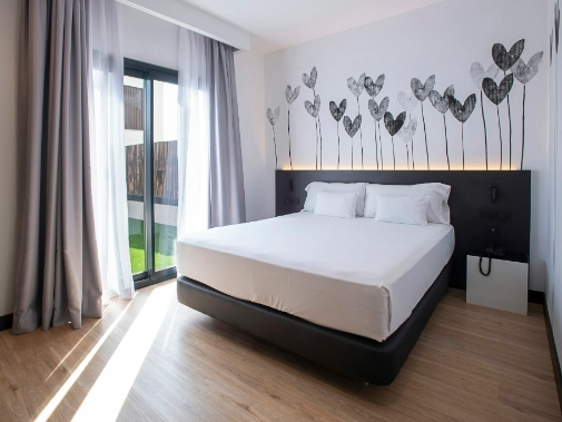 Habitaciones/Double Room with Terrace