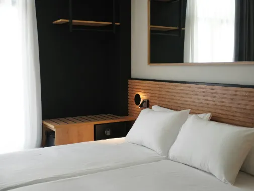 Habitaciones/Double room with balcony Habitaciones/Double room with balcony