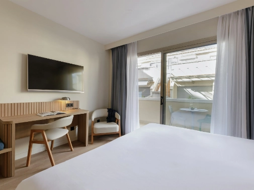 Habitaciones/Classic Room Double with Balcony