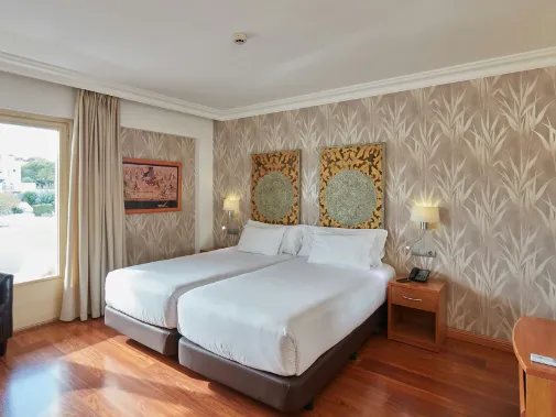 Habitaciones/Classic Twin Room with Balcony