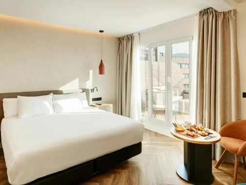 Habitaciones/Previum with Terrace