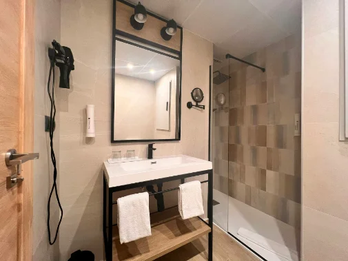 Habitaciones/Superior Room with Views