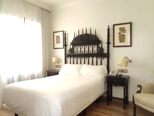 Habitaciones/Basic Single