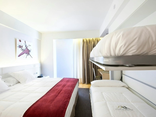 Habitaciones/Family Room Habitaciones/Family Room