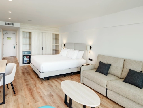 Habitaciones/Family Room Sea View Front View with Terrace