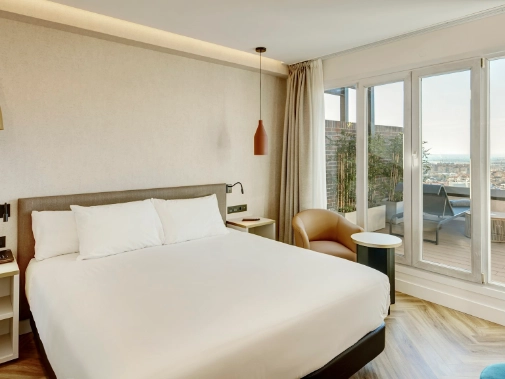 Habitaciones/Superior Triple Views