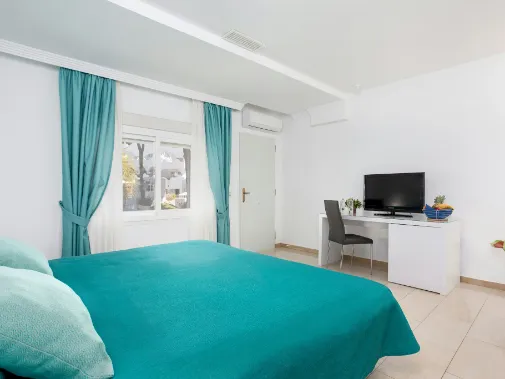 Habitaciones/Double Room Habitaciones/Double Room