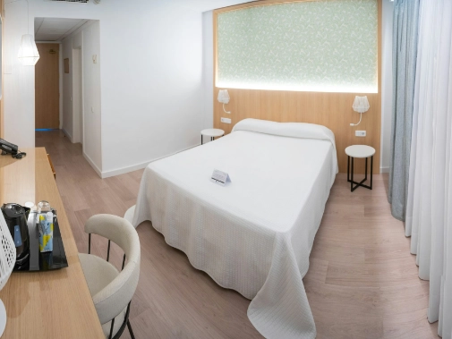 Habitaciones/Basic Single Room